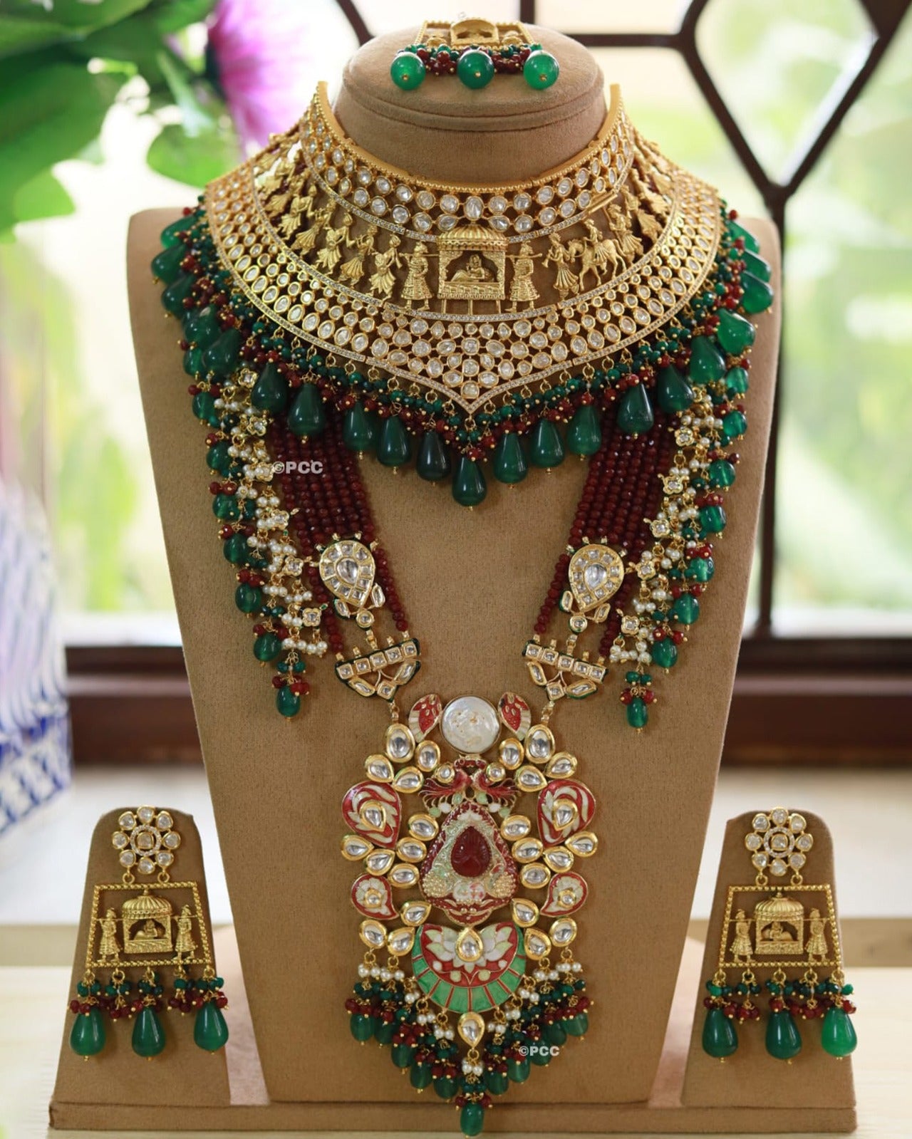 Radiant Crimson Necklace Set