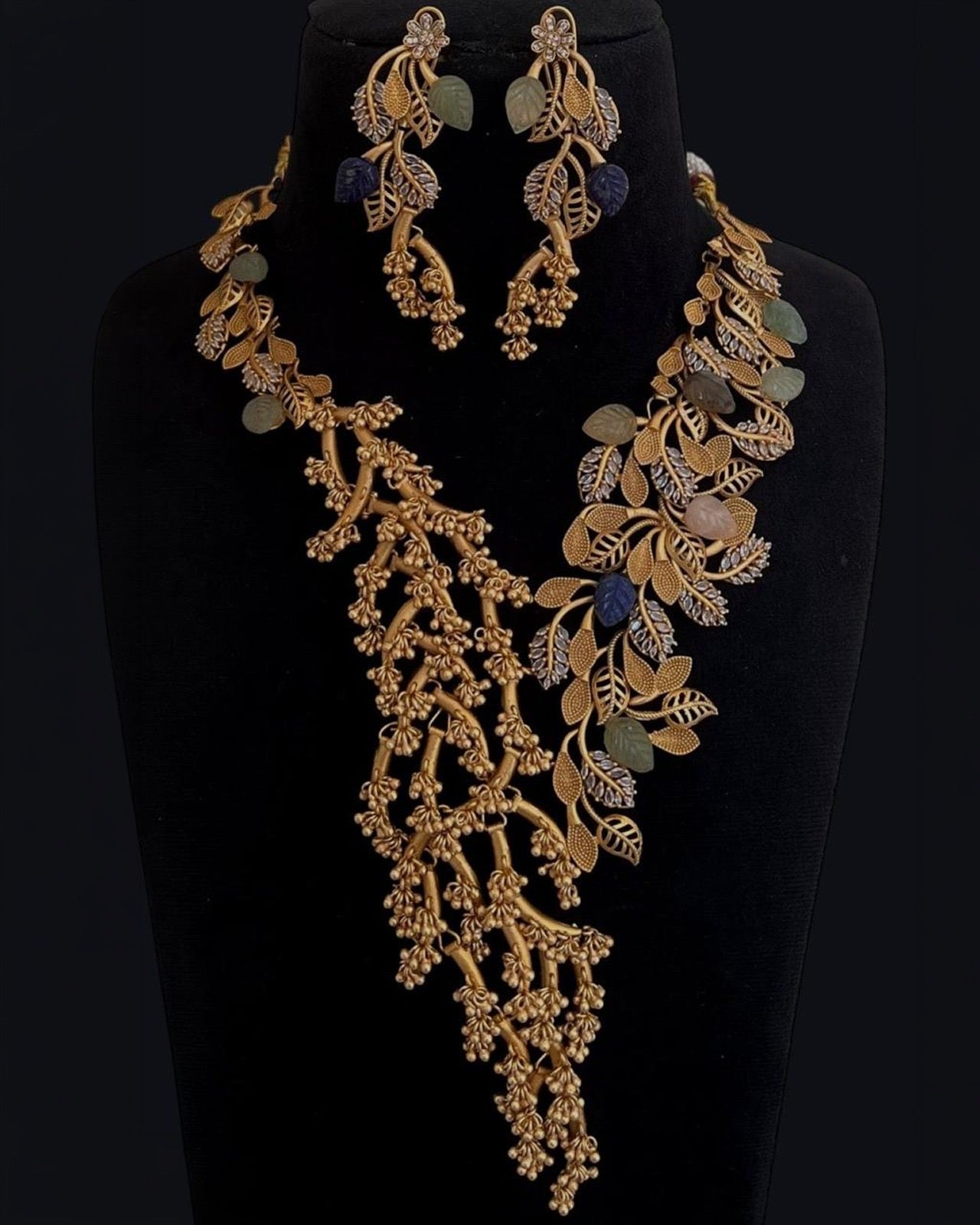 Leaf Royale Necklace Set