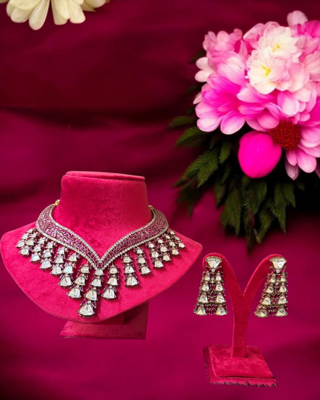 The Royal Victorian Drop Polki Necklace Set