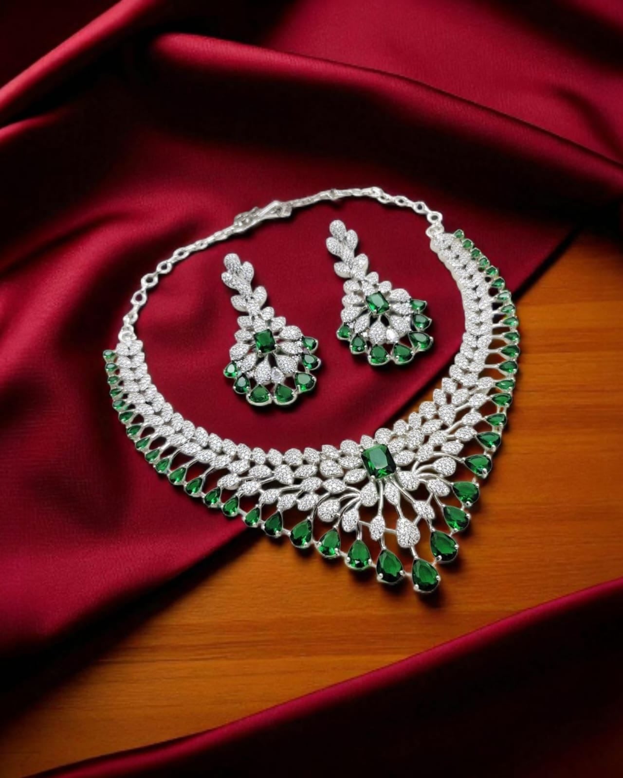 Forever Shine Diamond Necklace Set