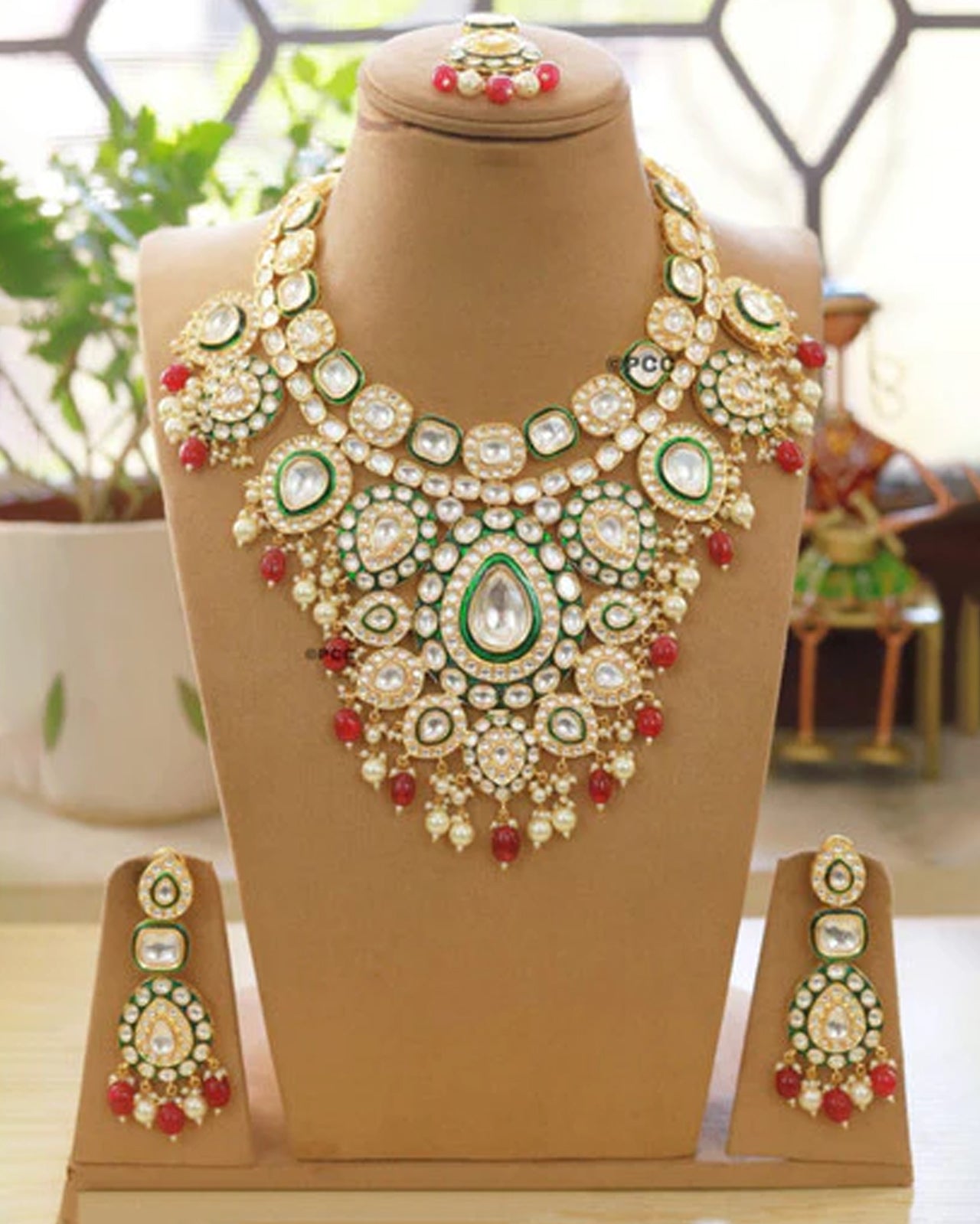 Elegant Maharani Bridal Set