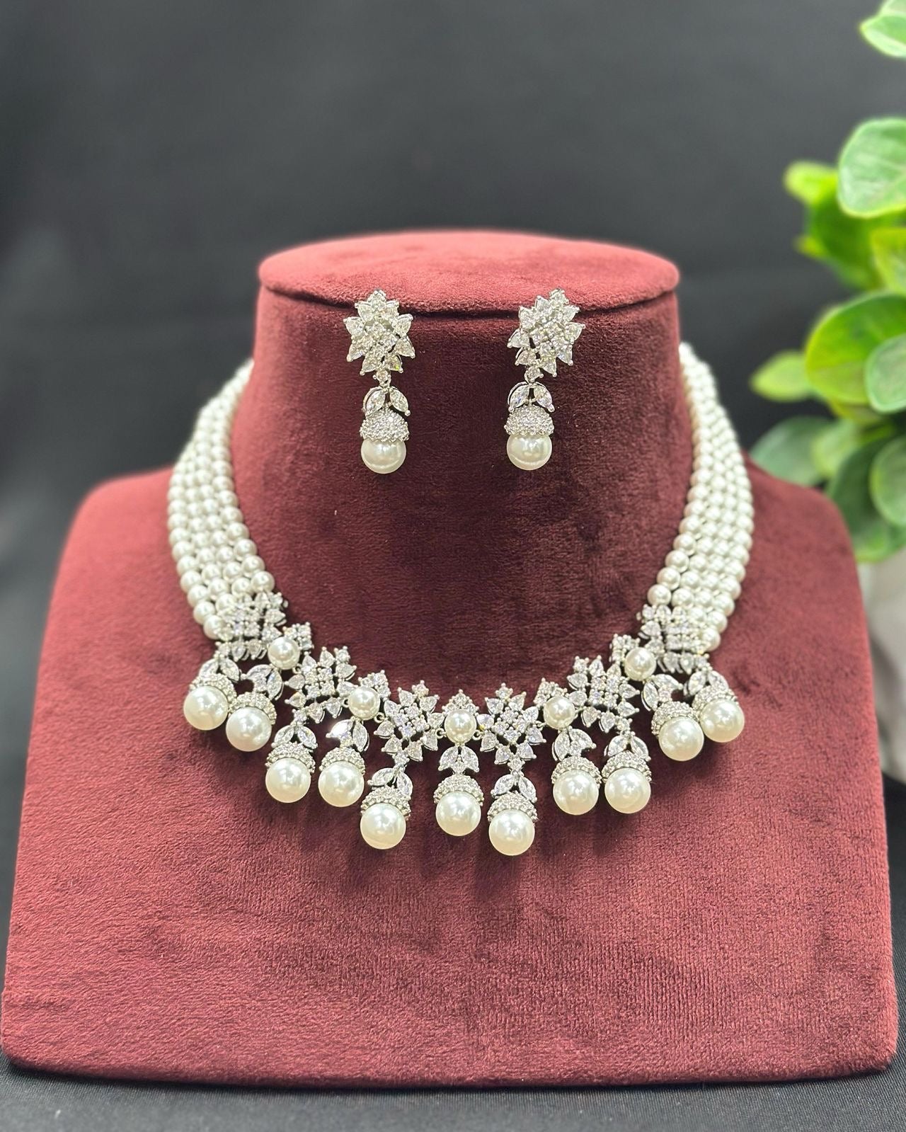 Pearl Classy Necklace