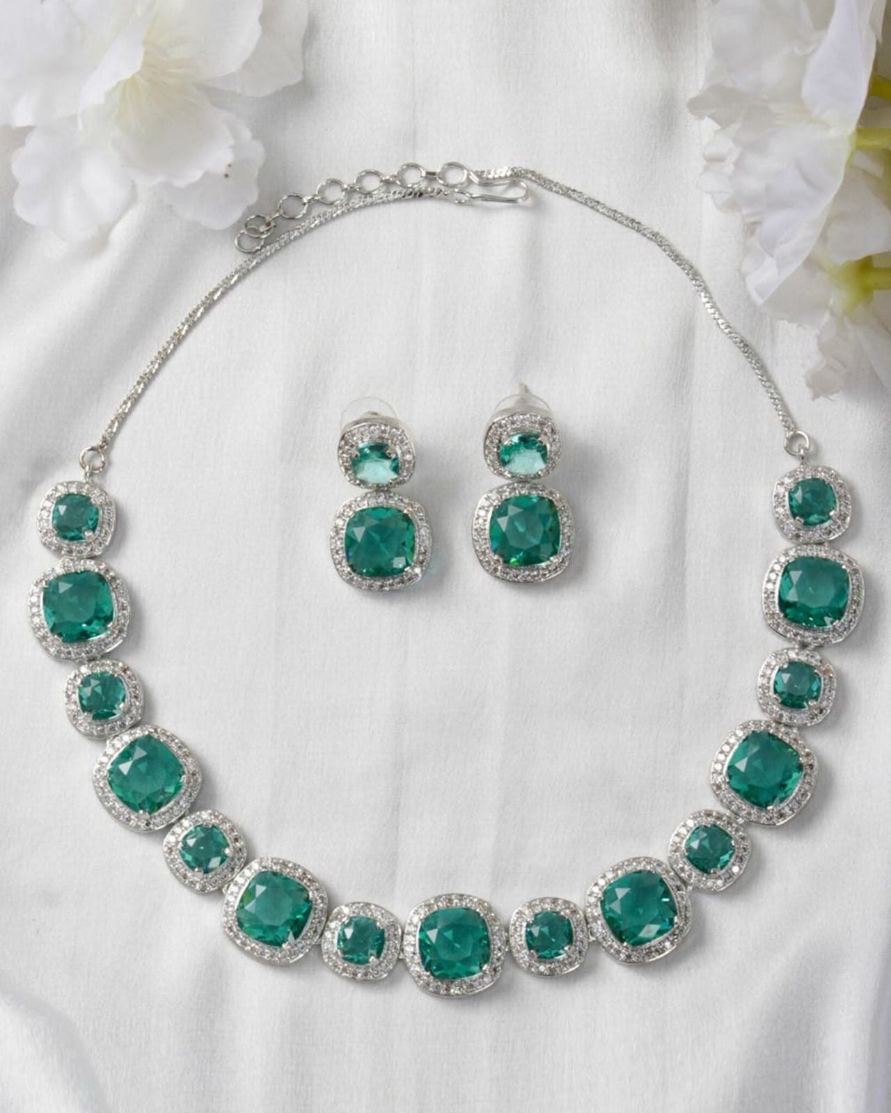 Dazzling Doublet stones Necklace