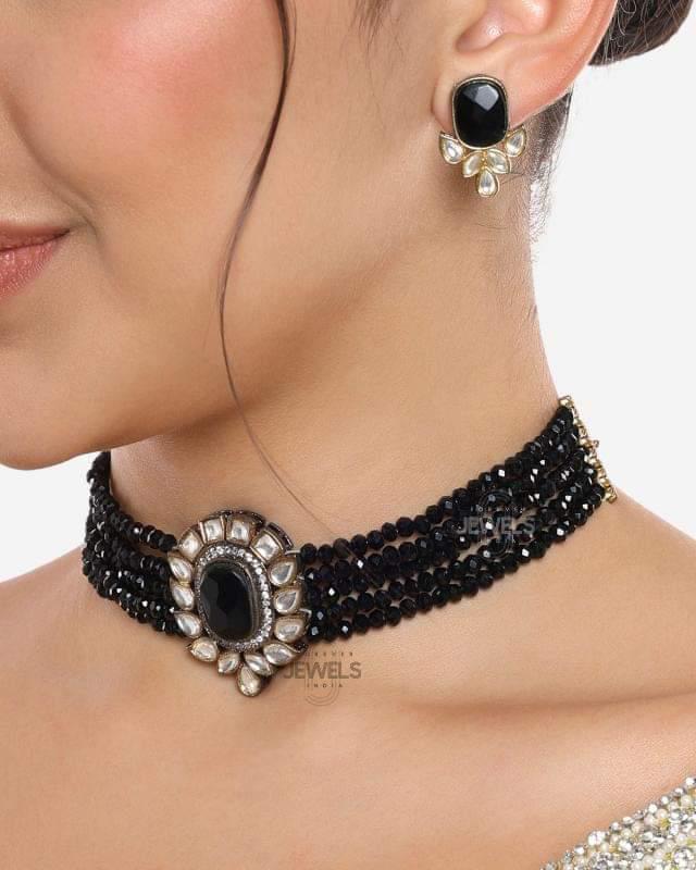 Choker Necklace Set