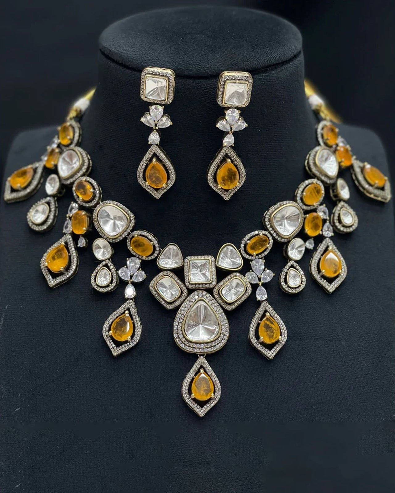 Royal Moissanite Set