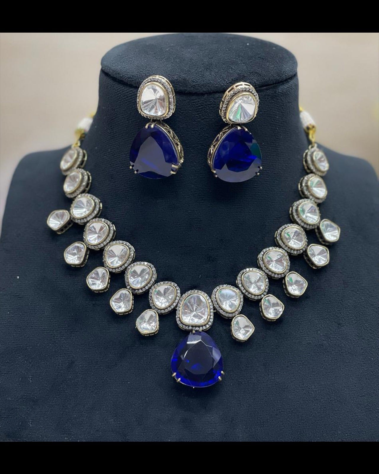 Moissanite With Doublet Stones