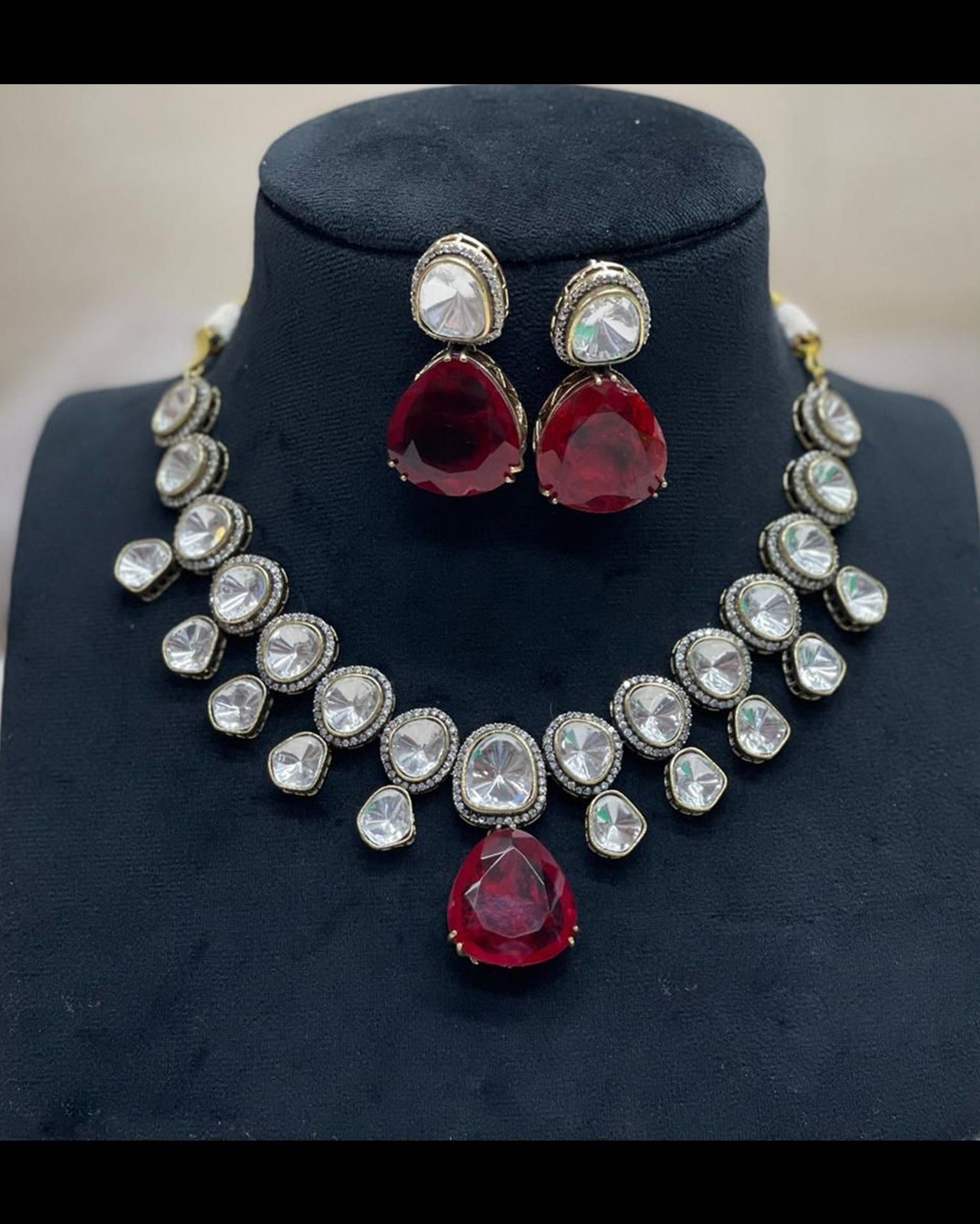 Moissanite With Doublet Stones