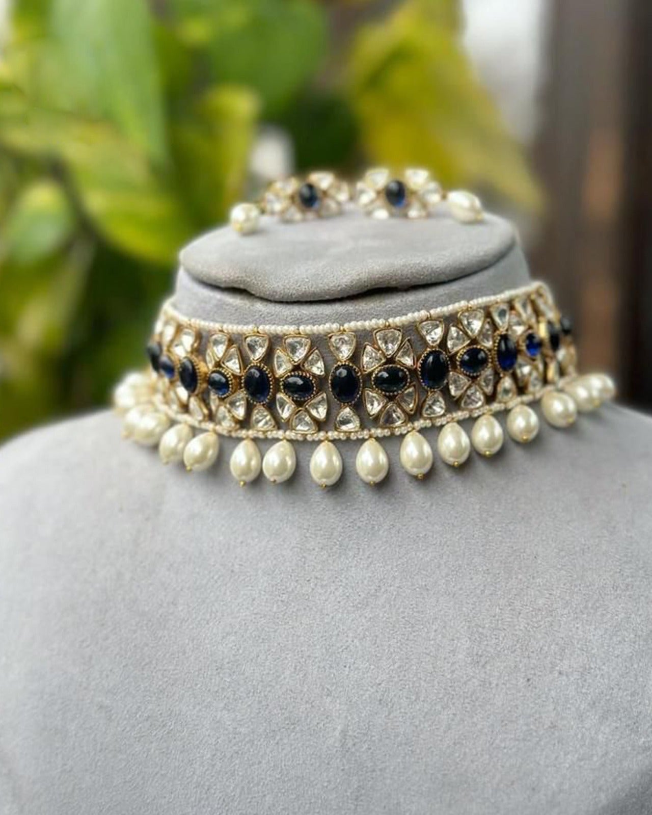 Simply Elegant Kundan Choker
