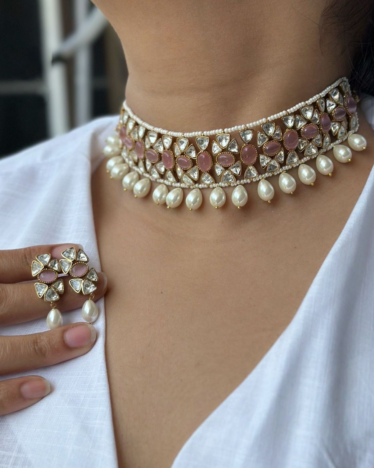 Simply Elegant Kundan Choker