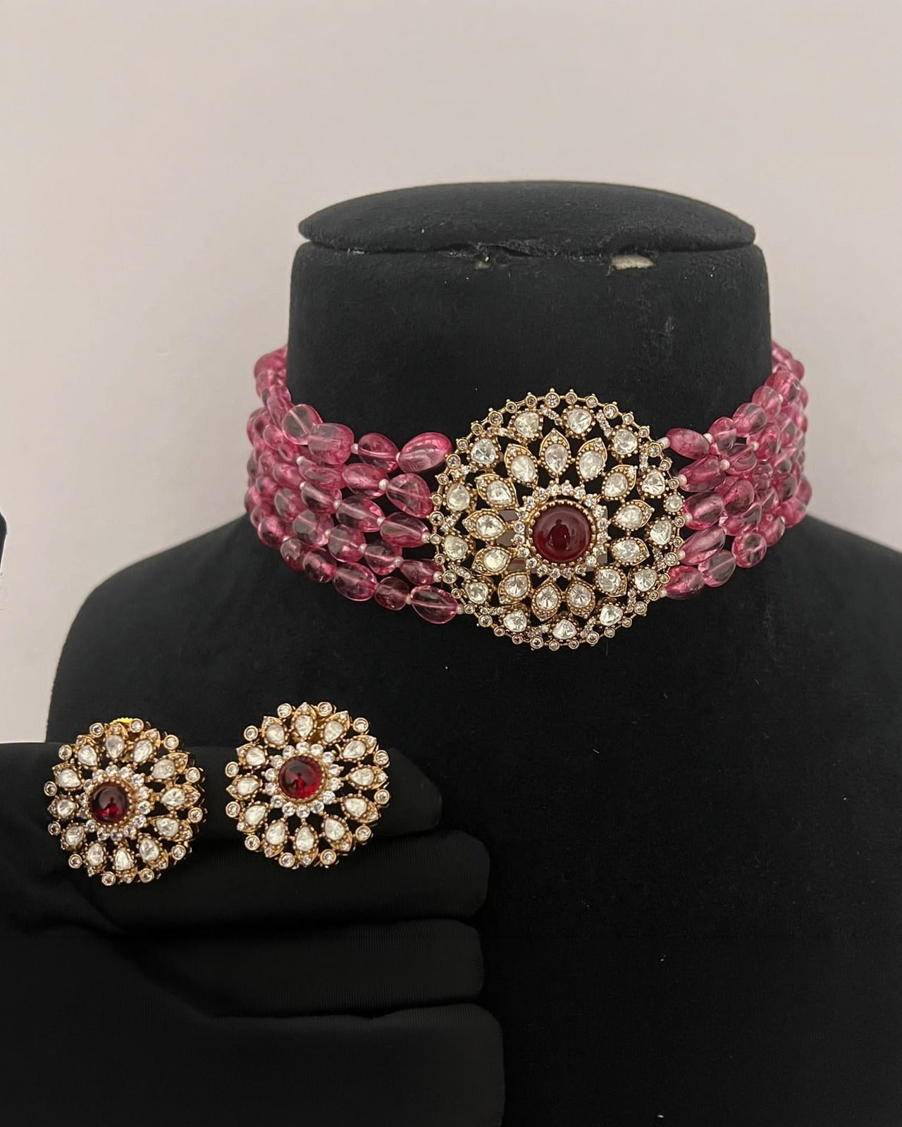 Statement Beads Beautiful Choker Set