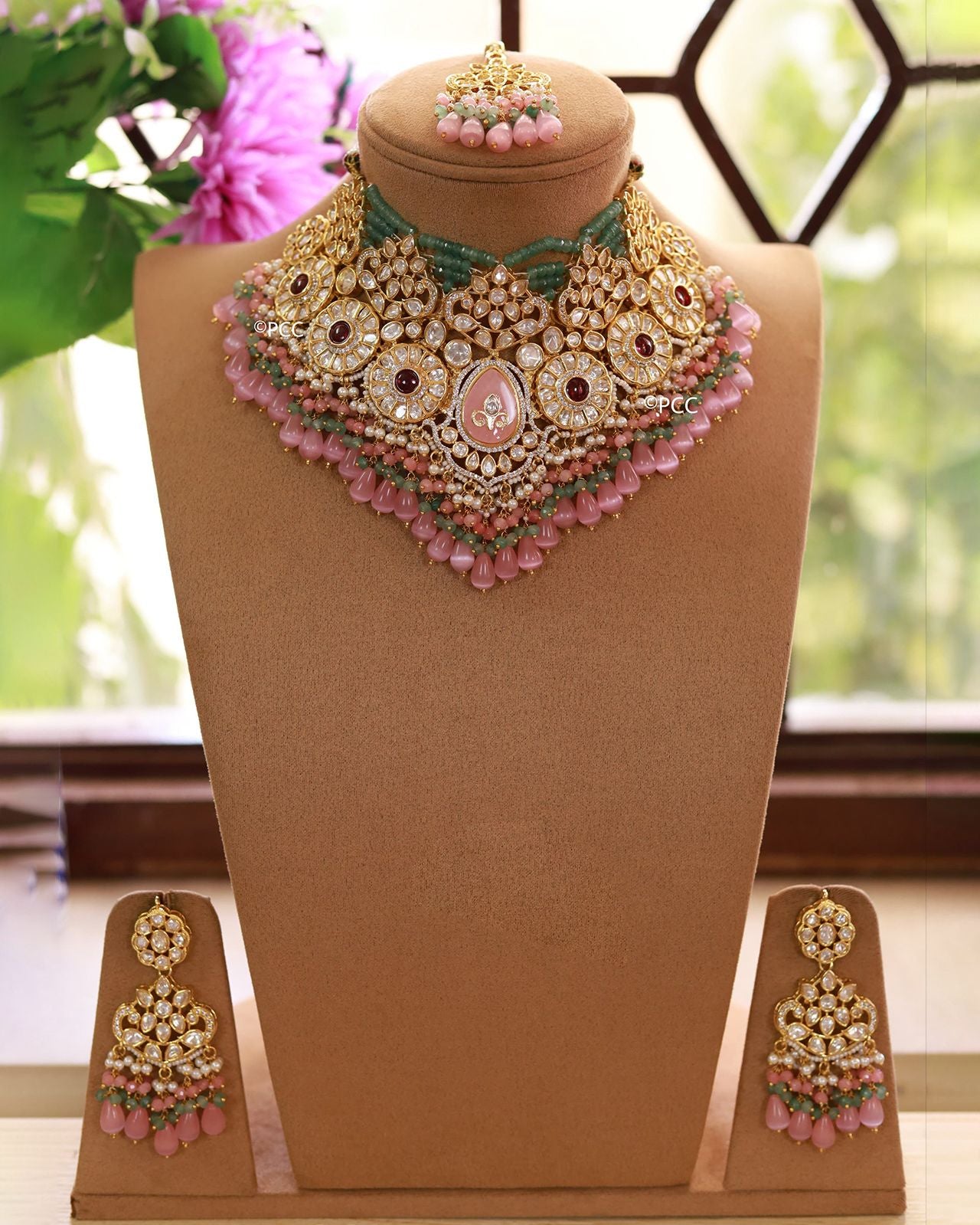 Sunburst Splendor Necklace Set