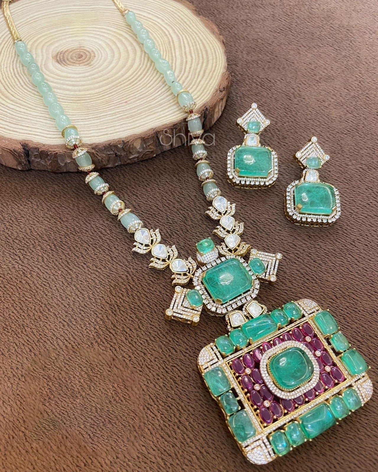 Long Elegant Kundan Necklace Set