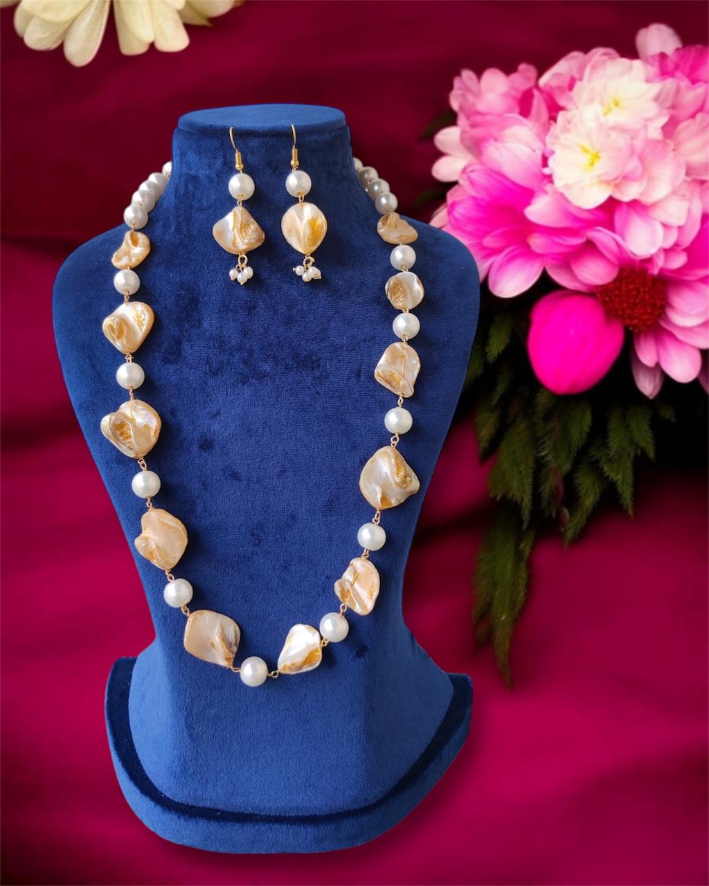 Fashion Baroque pearl Mala