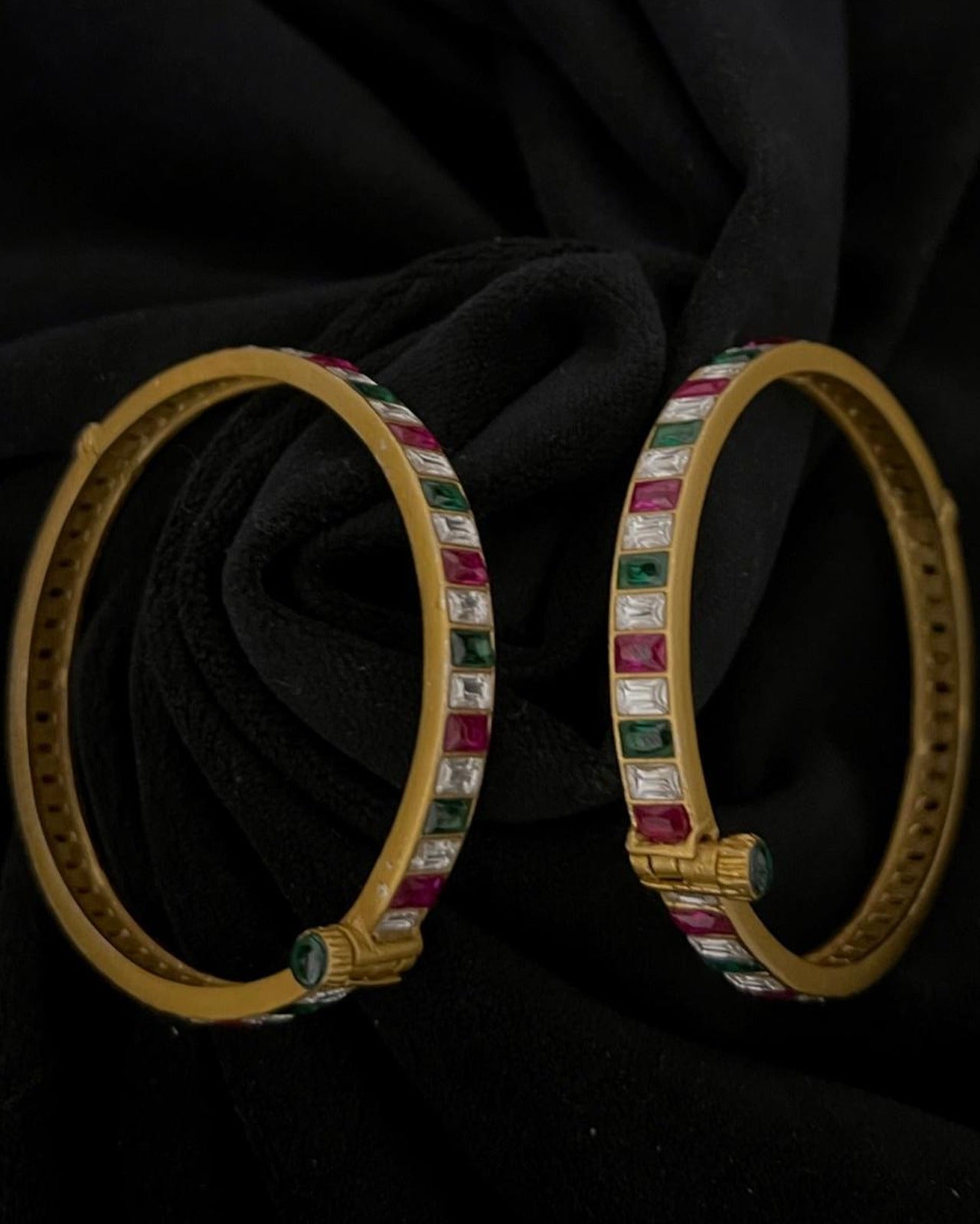 Kundan Classic Bangles