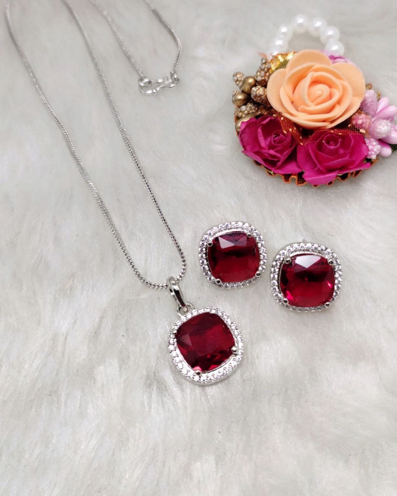 Pendant Set
