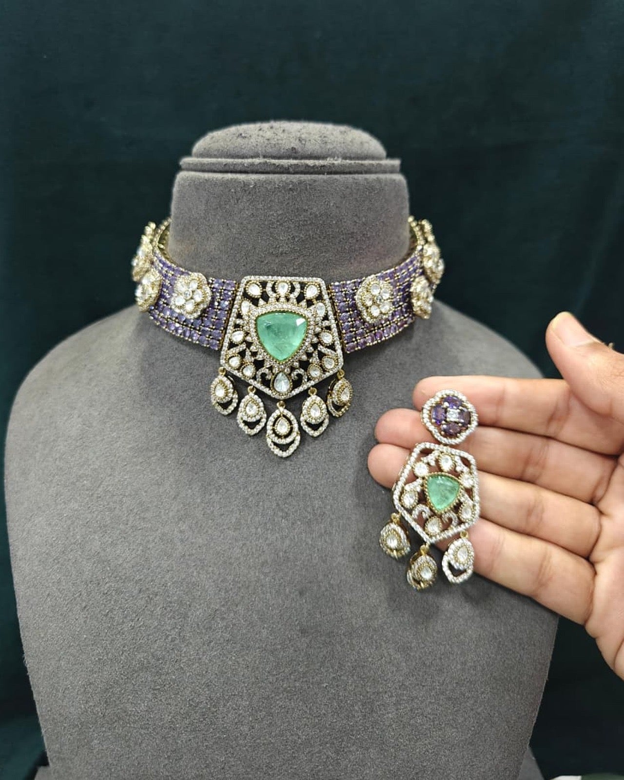 Beautiful Bloom Choker Necklace Set