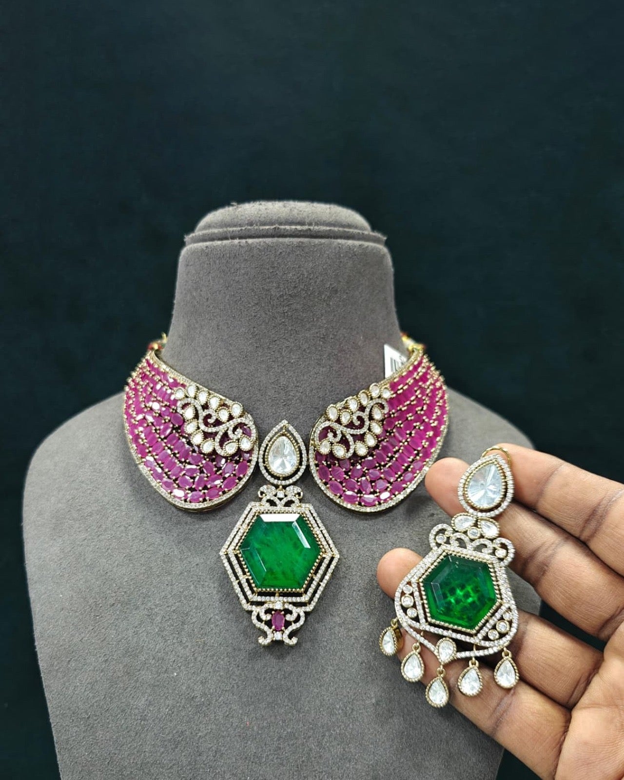 Royal Statement Kundan Set