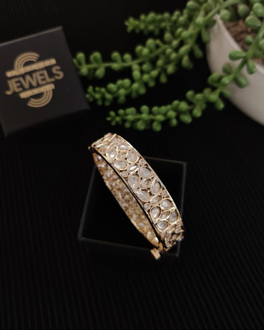 Golden Shining Kundan Kada
