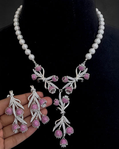 Pearl Classy Statement Beauty
