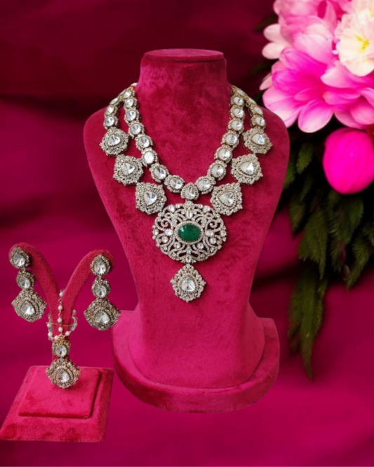 Polki Emerald Beauty