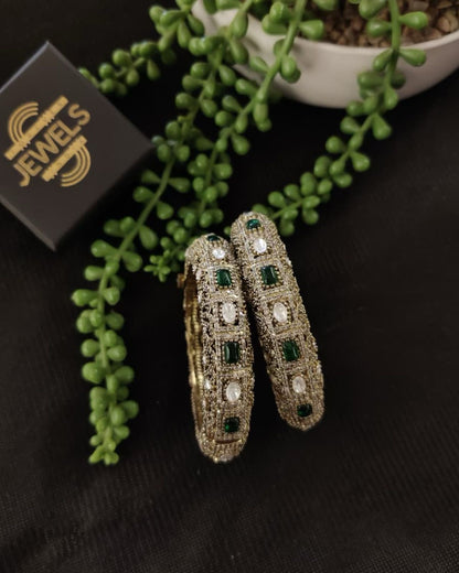 Green Victorian Kundan Kadas