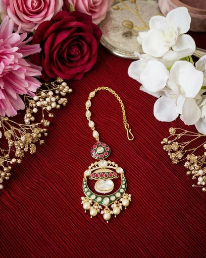 Kundan Pearl Maang Tika