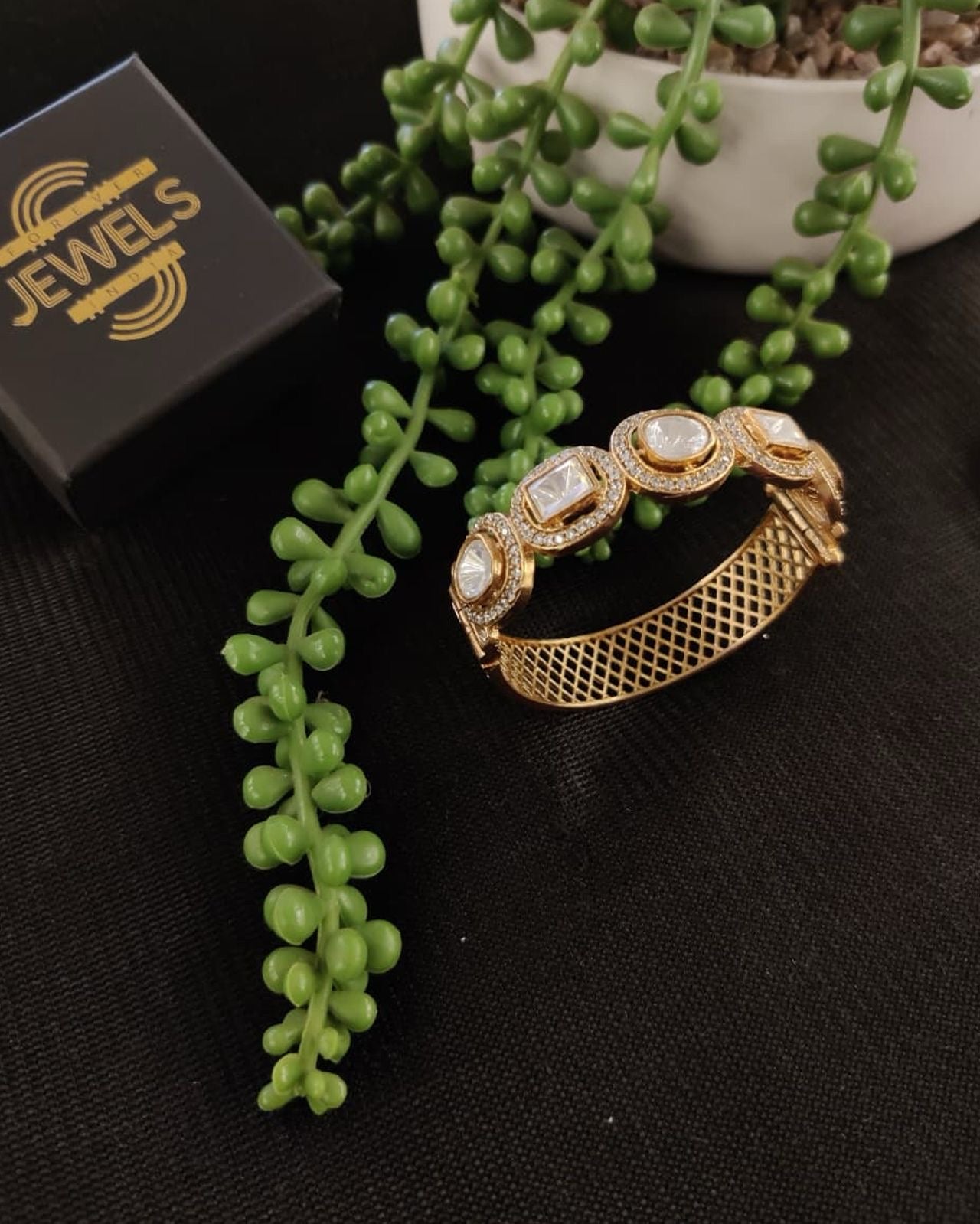 Regal Polki Kundan Bracelet