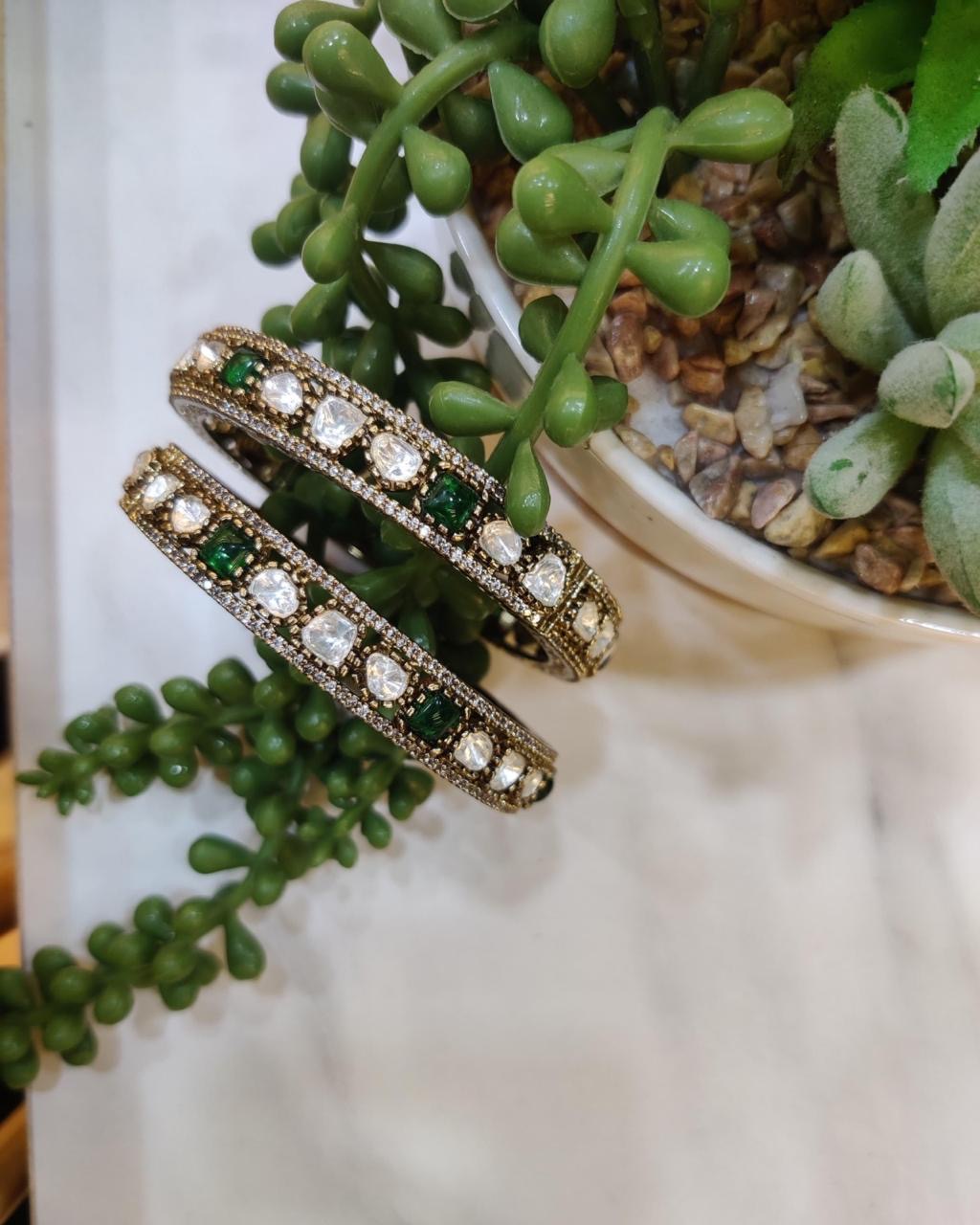 Victorian Kundan Kadas