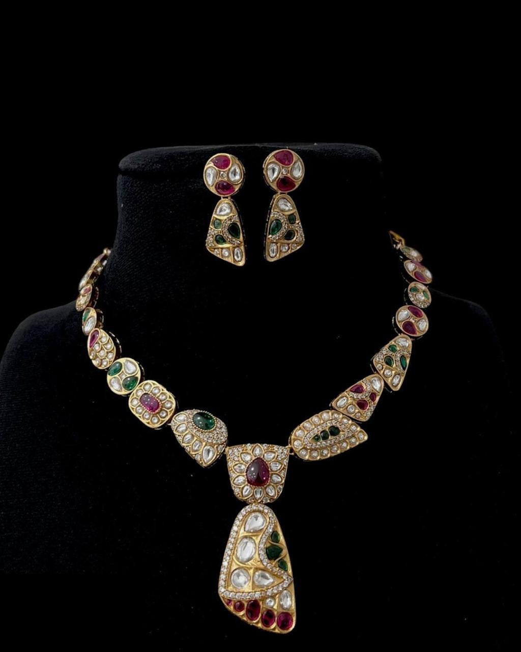 Uncut Polki Necklace Set
