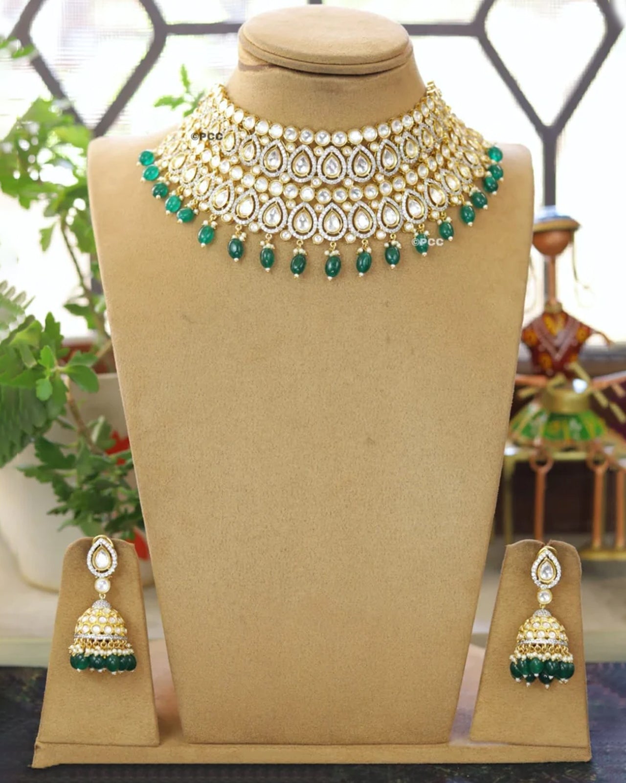 Beautiful Kundan Petal Necklace