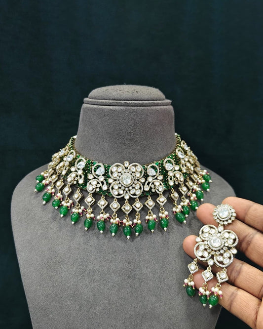 Classic Pearl Regal Choker