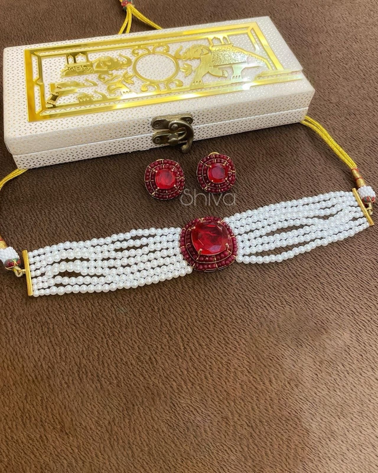 Janvi Kapoor Inspired Pearl choker