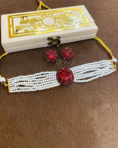 Janvi Kapoor Inspired Pearl choker