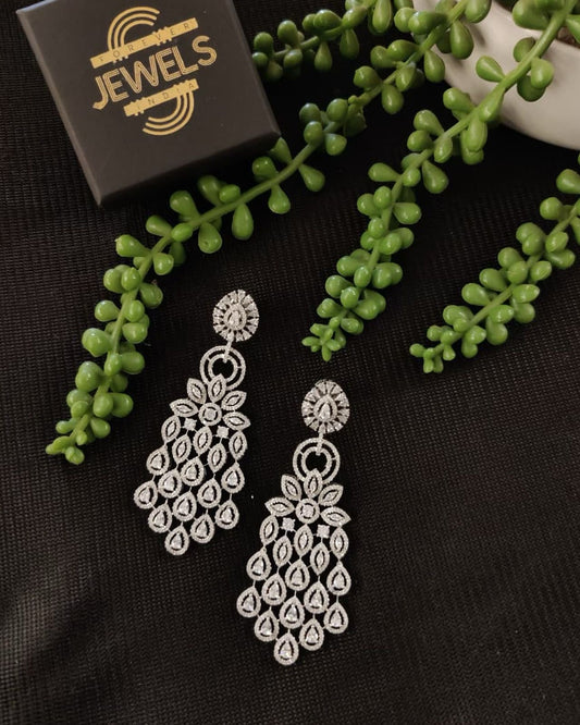 Diva Spark Diamond Earrings