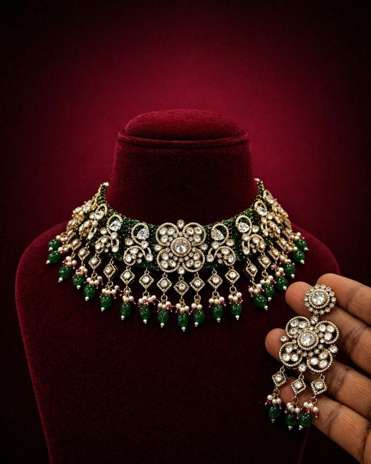 Classic Pearl Regal Choker