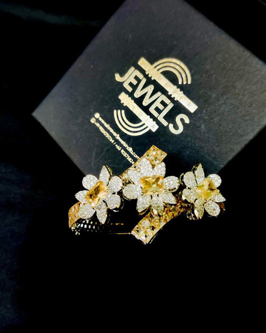 Flower Crystal Bracelet