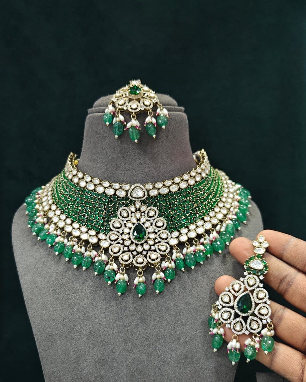 Queen Bridal  Statement Choker