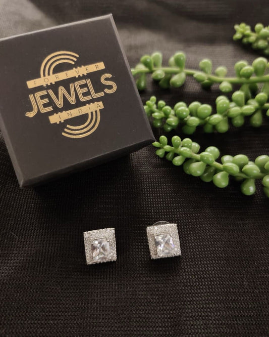 Luxe Glow Diamond Studs Earrings