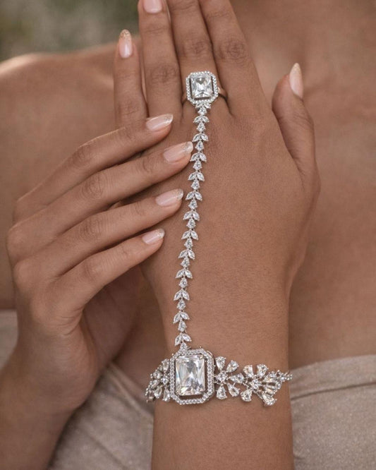 Elegant Floral Hathphool