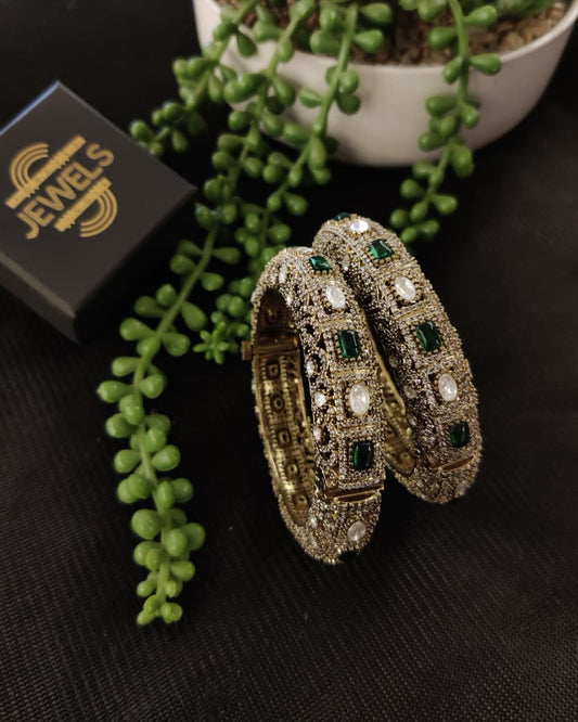 Green Victorian Kundan Kadas