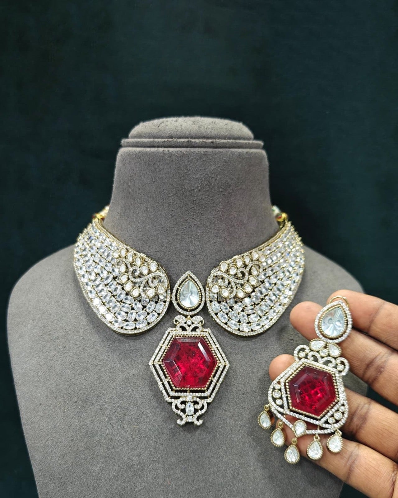 Royal Statement Kundan Set