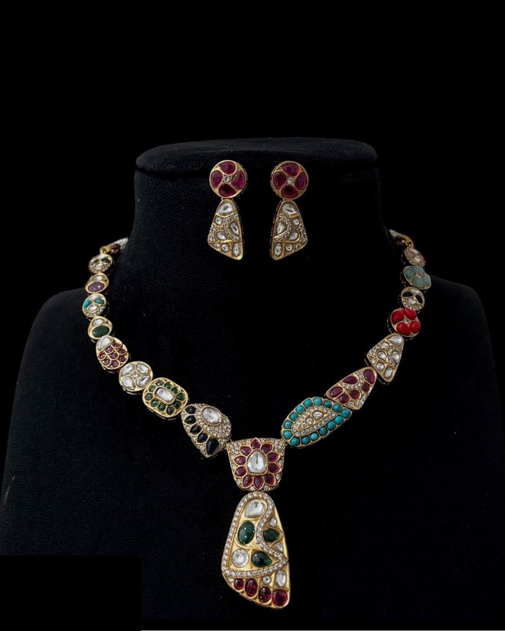 Uncut Polki Necklace Set
