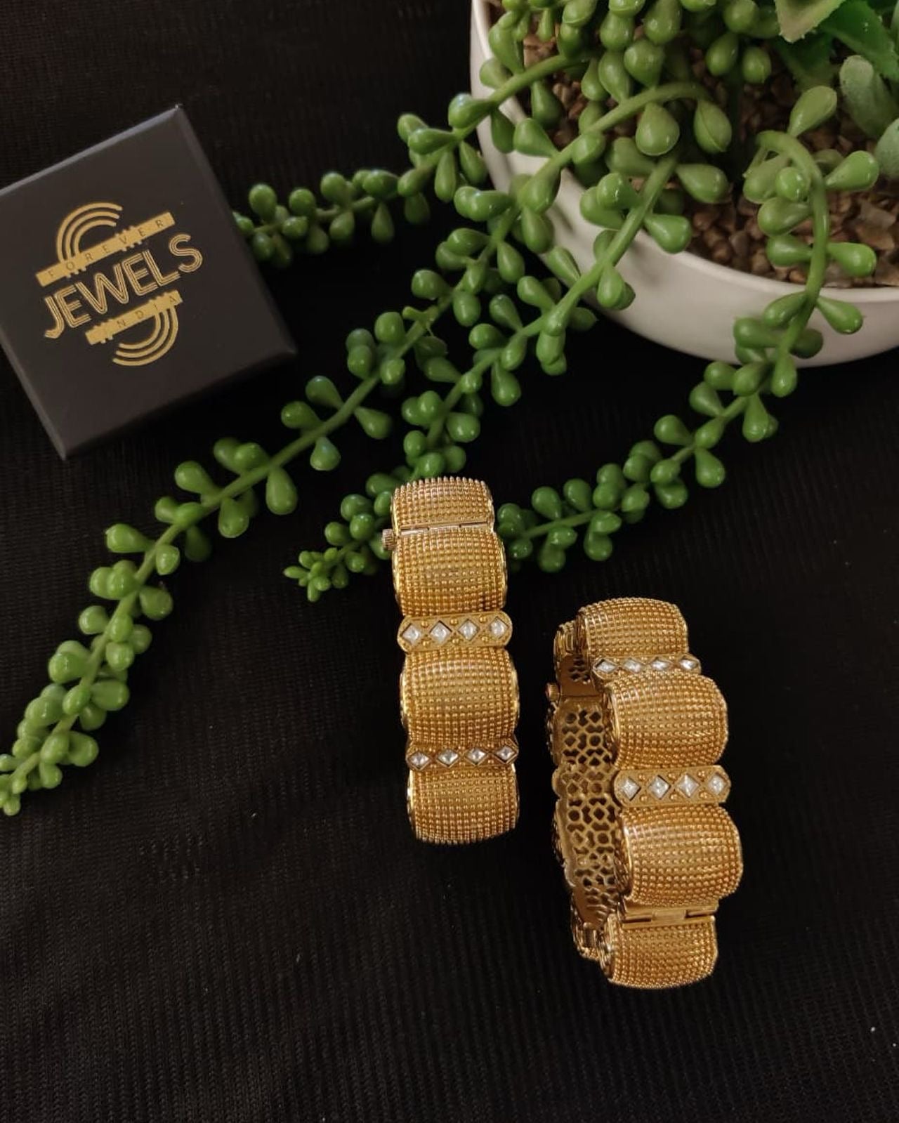 Golden Royal Kadas