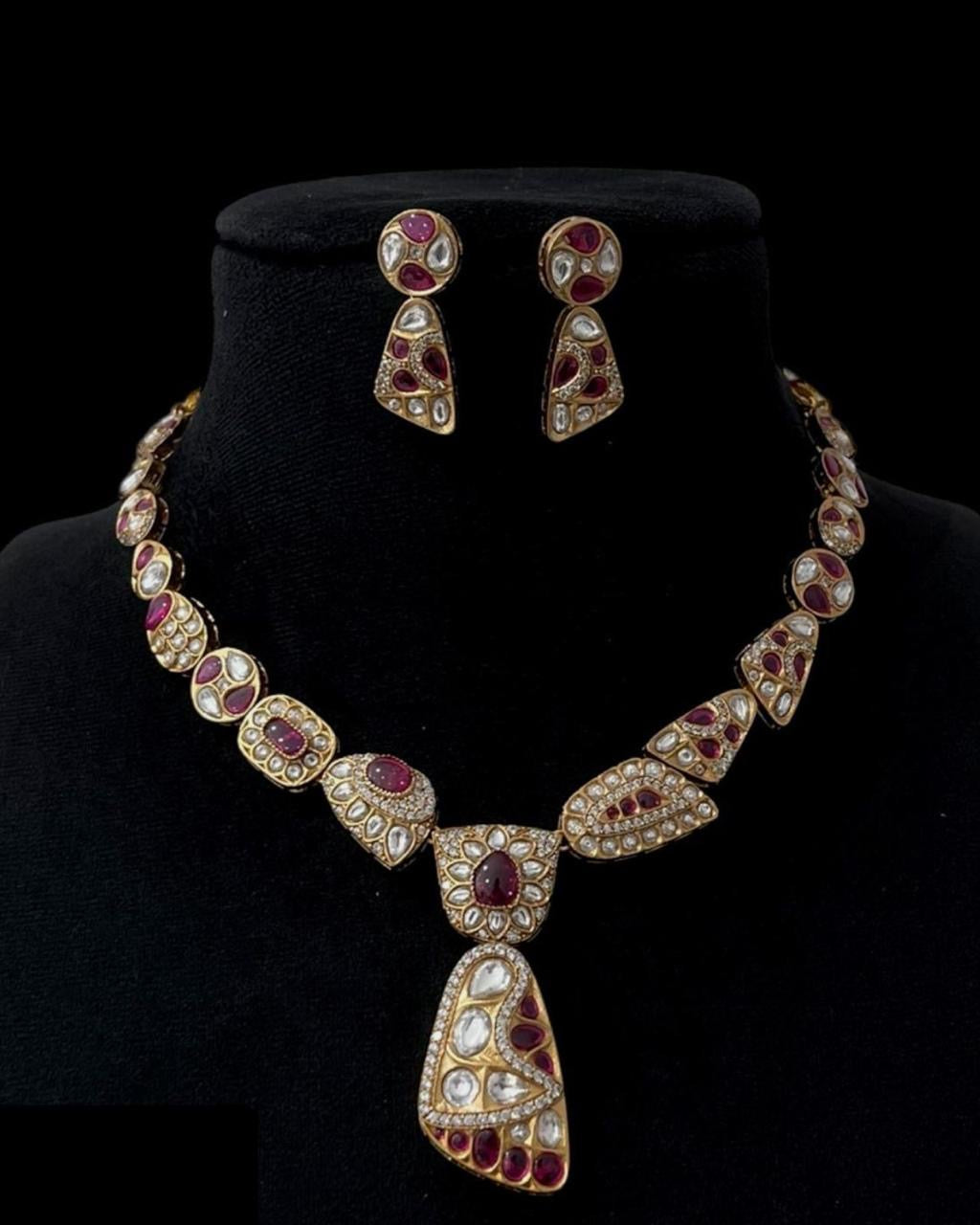 Uncut Polki Necklace Set