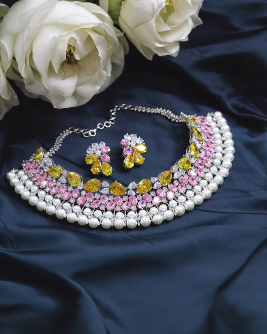 Pearl Classy Diamond Necklace Det