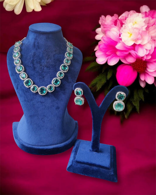 Dazzling Doublet stonesNecklace