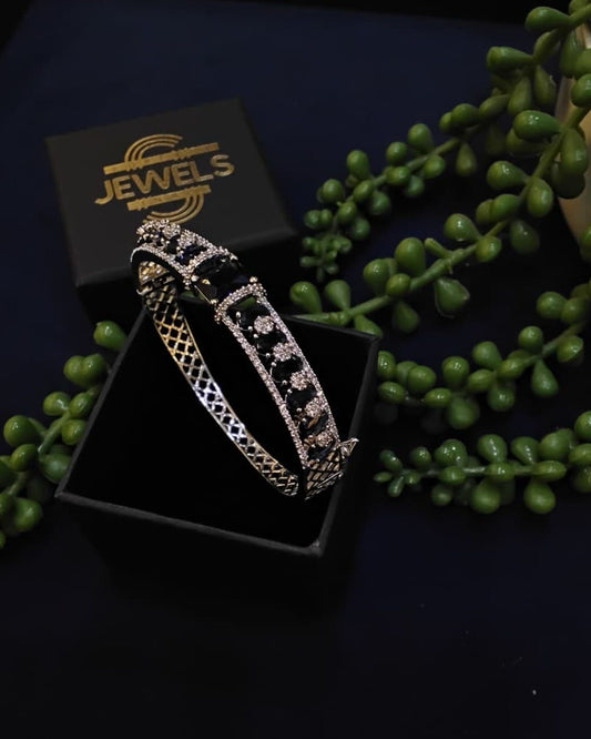 Royal Gleam Bracelet