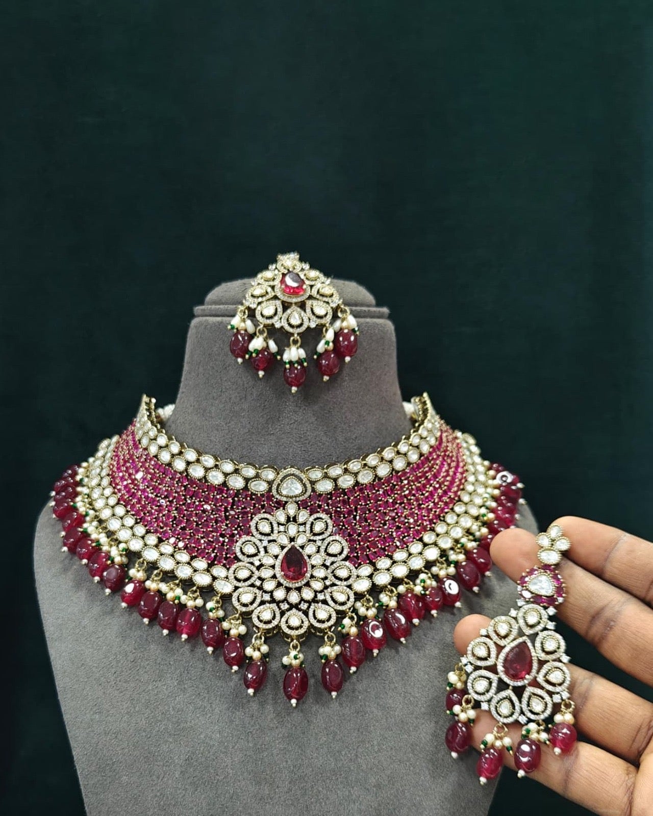 Queen Bridal  Statement Choker