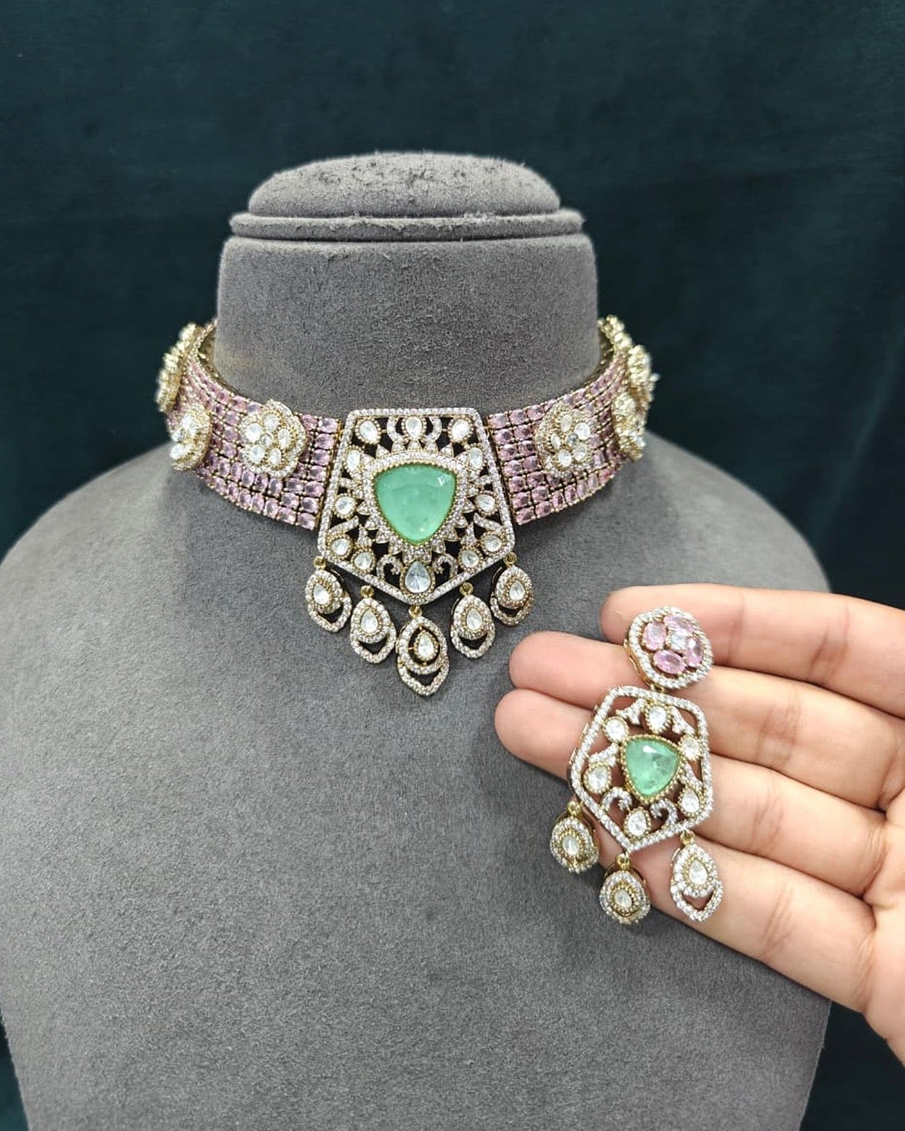 Beautiful Bloom Choker Necklace Set