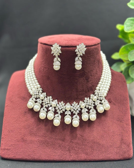 Pearl Classy Necklace